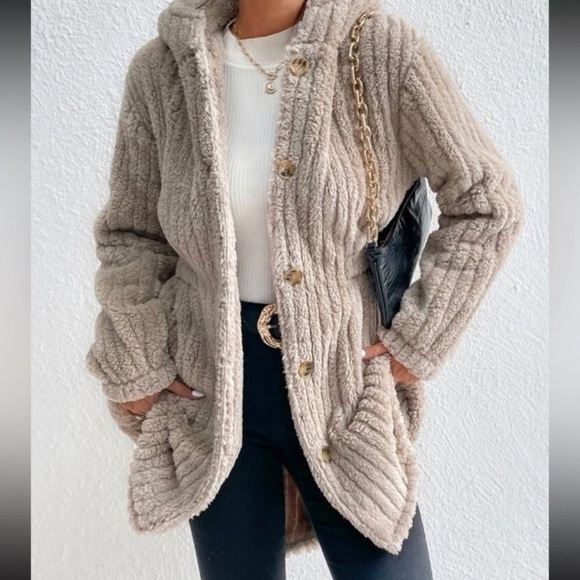 Luxe cozy belted teddy coat jacket - Picture 3 of 6